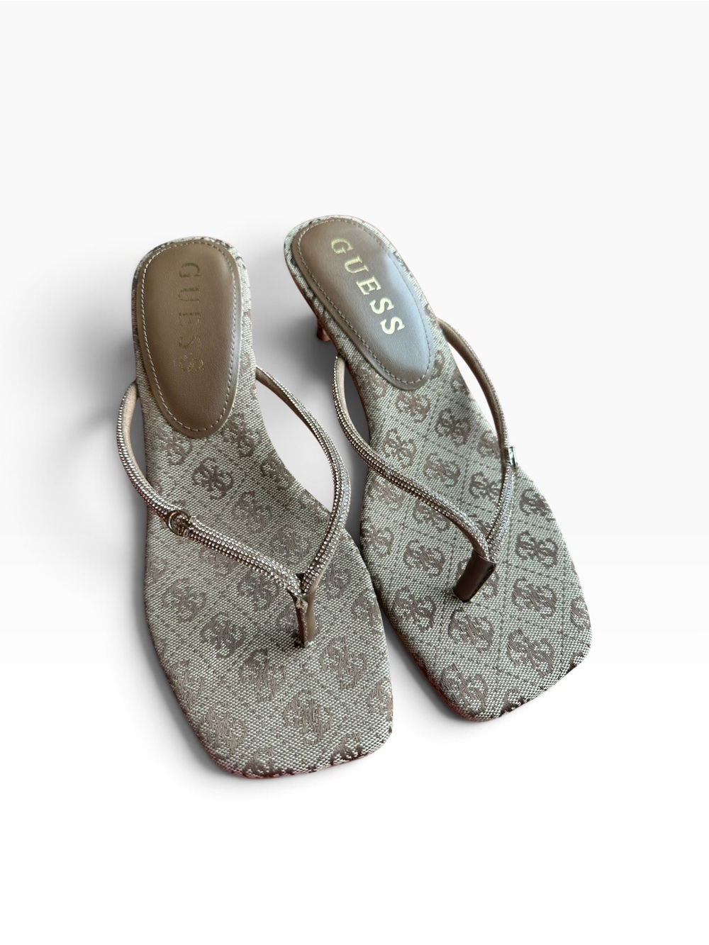 🧡 GUESS Metallic Beige Logo Sandals 🧡
